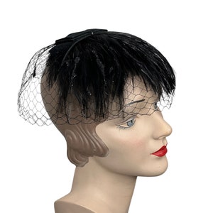 1950s black feather hat with veil and glitter by SkolNips