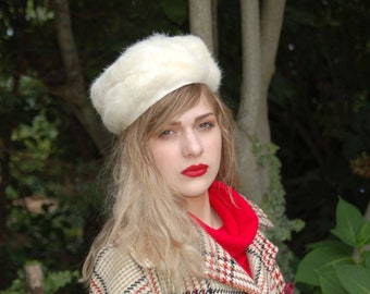 1960s fur hat rabbit fur white fur hat beret winter hat Size 21.5