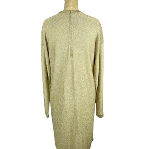 Robe en tricot métallisé doré des années 1980 avec boutons dorés cloutés de perles par Steve Fabrikant Taille M/L image 4