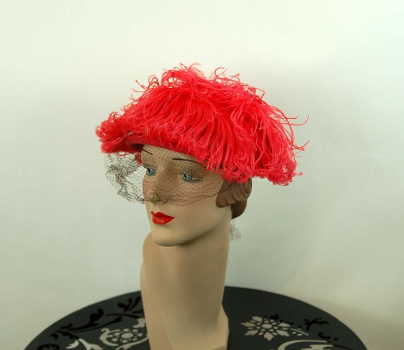 1940s hat with ostrich feathers hot pink long feat