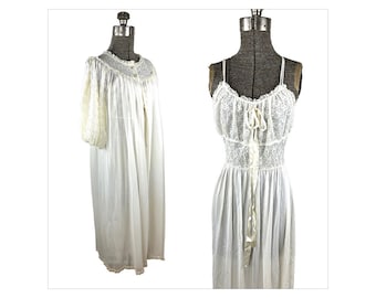 1950s white peignoir with nightgown and robe Size S