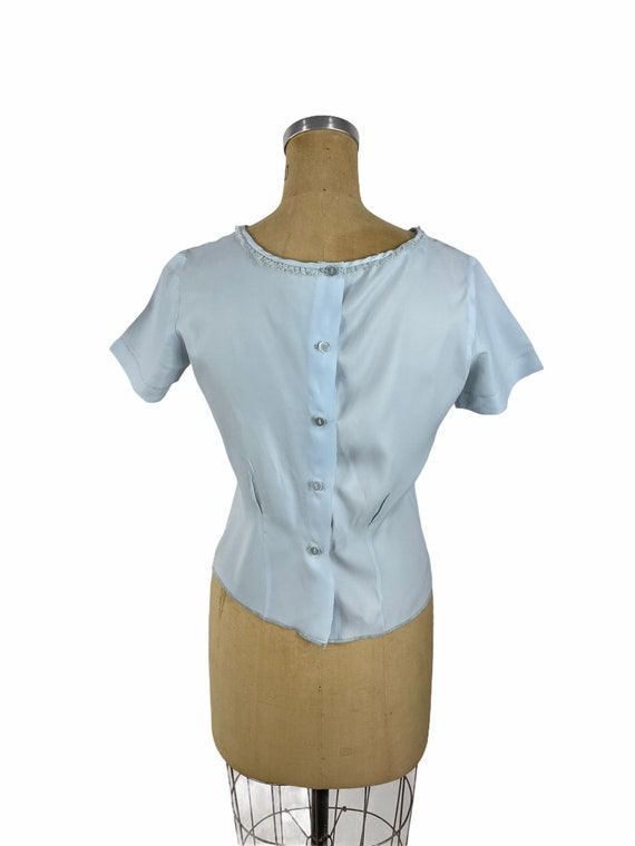 1950s blue blouse embroidered Dacron fitted back … - image 3