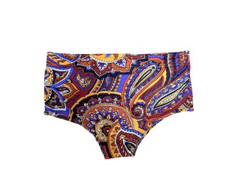 1970s men's swimsuit nylon paisley Size 34