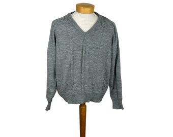 Gray cable knit pullover sweater with V neck by Career Club Size L/XL