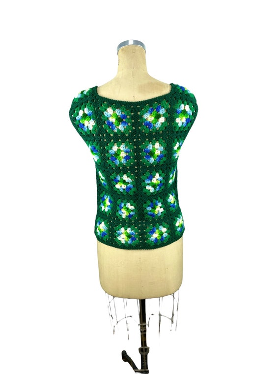 1960s 70s wool granny square pullover vest top gr… - image 4