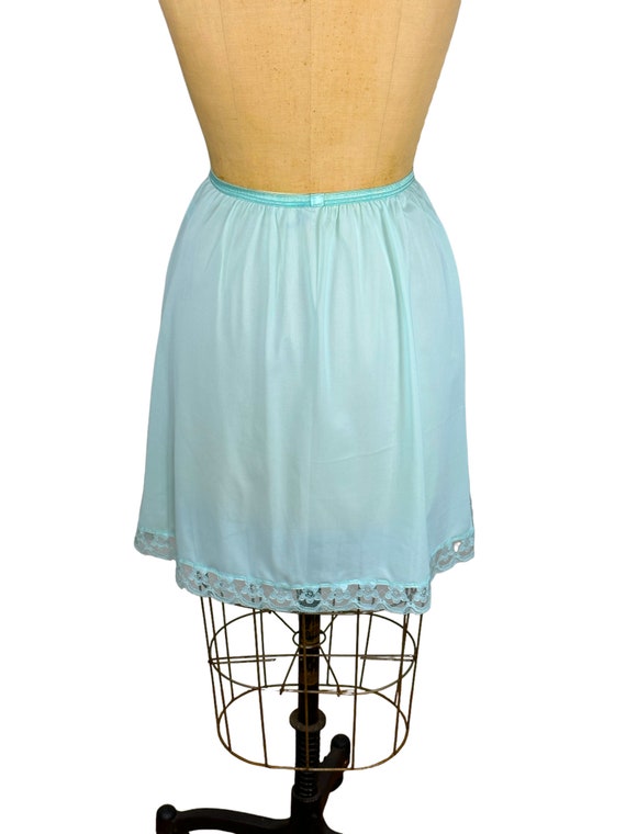 1970s short half slip mint green with embroidery … - image 5