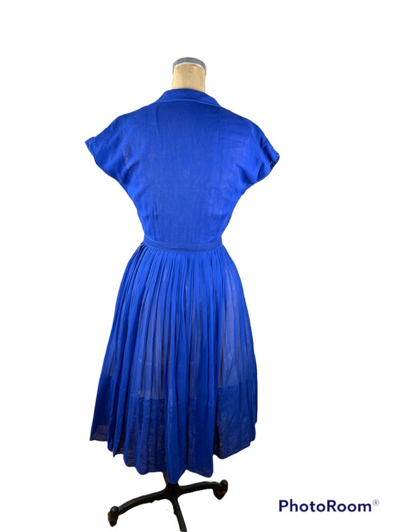 1960s shirtwaist dress royal blue pleated Size M - image 5