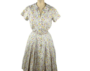 1960s floral shirtdress with pockets by Doncaster Size M