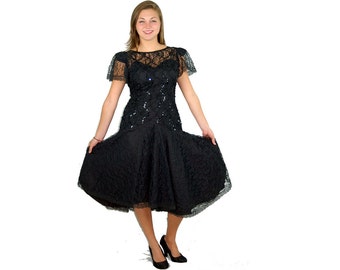 1980s black lace dress, fit and flare dress, party dress, 80s cocktail dress, drop waist, Size 7