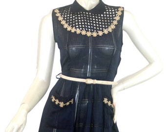 1950s 60s day dress with cut outs and daisy trim semi sheer dimity fabric Size S/M