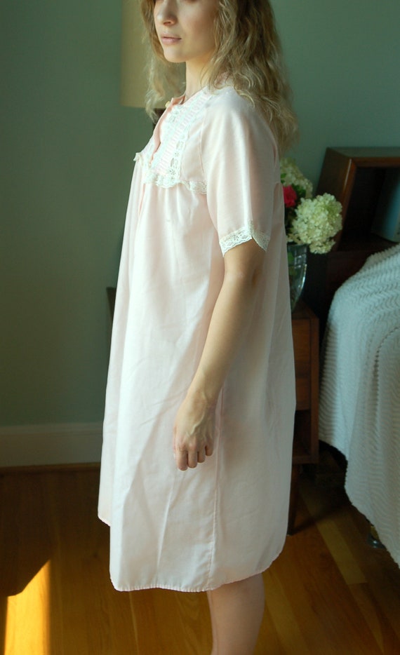 Pink house coat, dressing gown, pink white, lace … - image 3