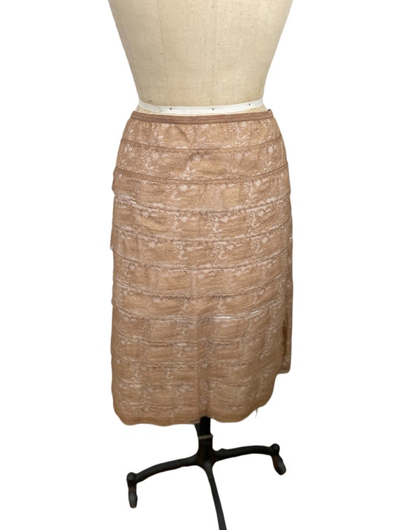 1960s lace half slip in beige Size M Gem