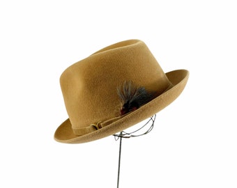 1950s Wool felt fedora with box by Dobbs tan color with feather and harness size 7 1/8