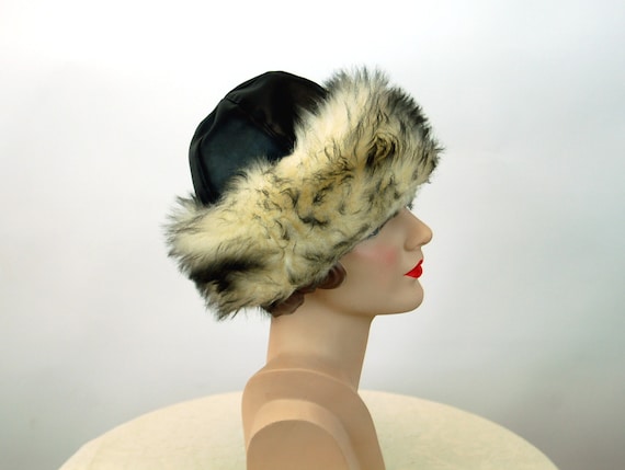 1960s winter hat fur hat black vinyl and faux fur… - image 7