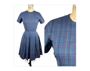 1960s pleated day dress with pockets by Tanner Size S