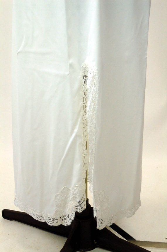 Long half slip white nylon by Shadowline 1970s lo… - image 2