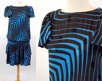 1980s dress op art abstract striped  blue black drop waist tiered ruffle skirt Lizzy & Johnny Size 6