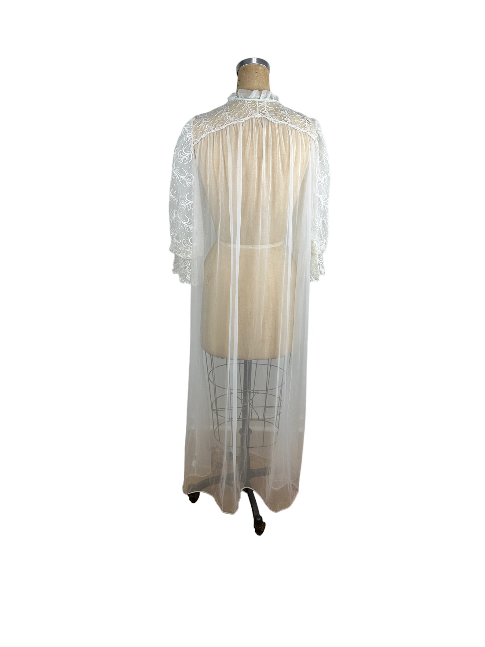 1960s White Sheer Robe With Puffed Lace Sleeves Size M by Val - Etsy