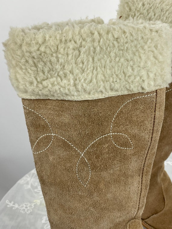 1970s Wrangler boots tan suede with shearling cuf… - image 5