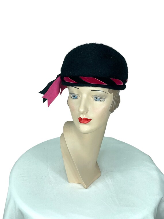 Vintage felt hat with velvet trip. Brown Cloche Hat: Vintage Style Felt Hat With Velvet Flowers  main image 4