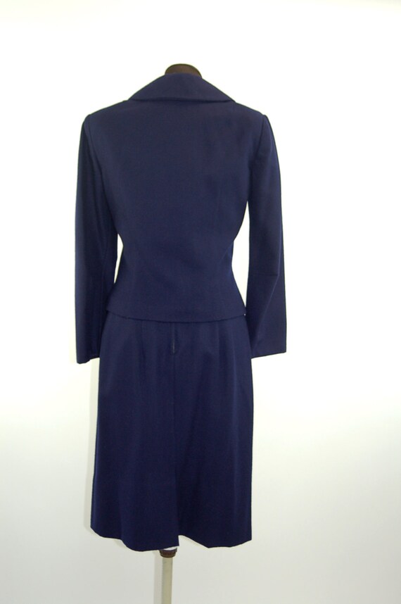1950s wool suit, skirt suit, navy blue suit, fitt… - image 3