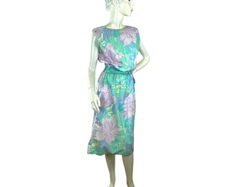 80s/90s Floral Cotton Dress With Elastic Waist And Belt Size M/L