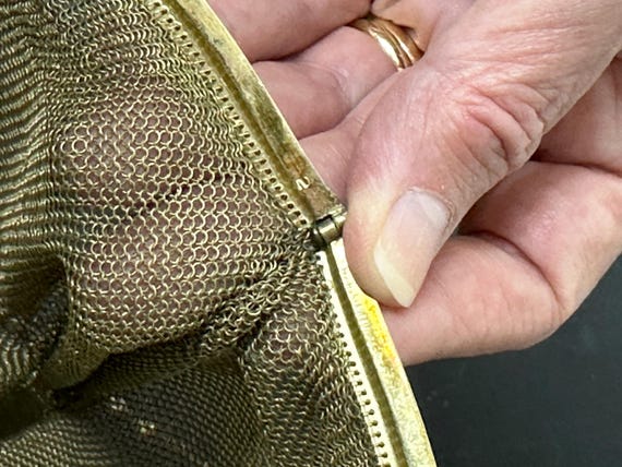 1920s gold Whiting and Davis soldered mesh purse … - image 9