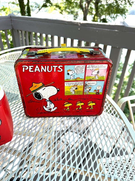 1960s Peanuts Snoopy lunchbox with thermos Gem