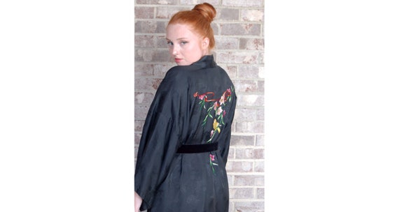 Vintage Chinese robe embroidered black rayon robe