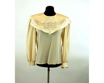 1980s blouse silk satin lace collar back button cape collar Size M