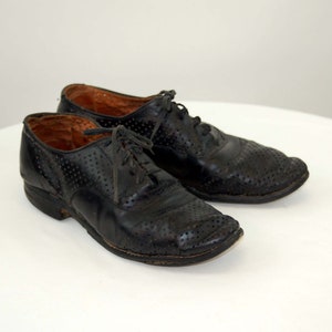 1930s black leather oxford shoes perforated leather spectator shoes Size 8 womens 6.5 mens