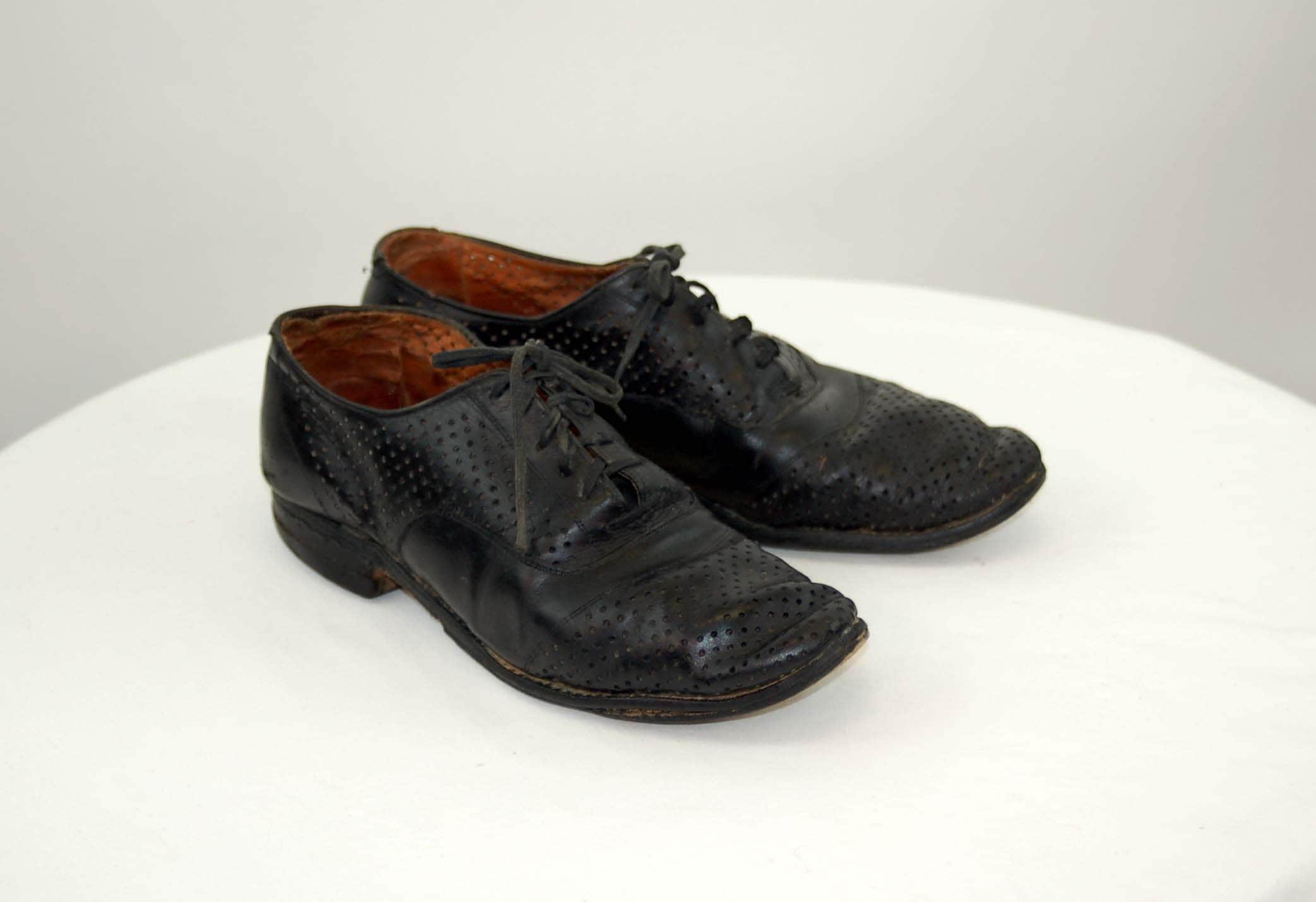 1930s Men's Shoe Styles, Art Deco Era Footwear