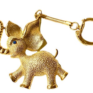 Portachiavi vintage anni &#39;70 placcato oro a forma di elefante arrabbiato HHH17