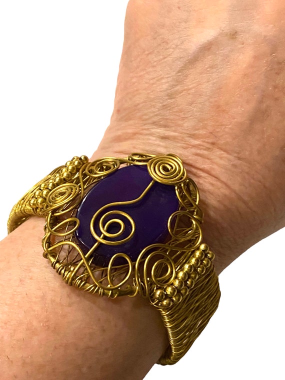 Vintage Artisan Gold Wire Cobalt Stone Wrapped Ove