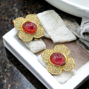 Vintage CHRISTIAN DIOR Gold Plated Pave Crystal Red Gripoix Glass Cabochon Quatrefoil Flower Clip EARRINGS AB19