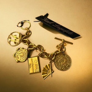 Vtg ICONIC Karl Lagerfeld Baroque Brushed Gold Plated Coin Letter Fan Bracelet 7.5”-8” ORIGINAL Hang Tag! BB20 Gift for Her