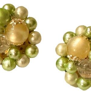 Vintage Colorful Green Lucite Bead Button Clip Earrings KKK19