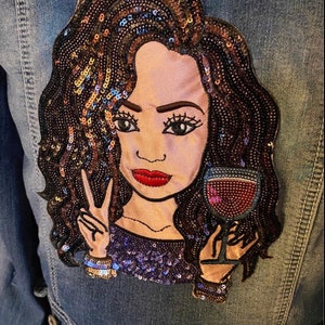 Upcycled Distressed Denim Maurice Jeansjacke Woman of Color Wine Sequin Appliqué Größe Large Free USA Ship