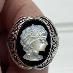 Vintage Sterling Silver Fabulous Baroque Glass Intaglio Cameo Lady in Ornate Brighton Style Ring Mount Size 7.5 RR7