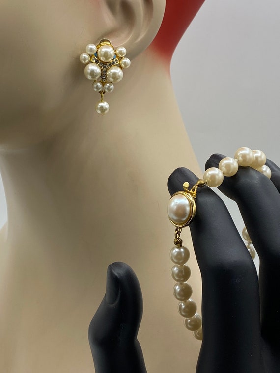 Vintage Gold Plated Faux Pearl With Crystals Grape Cluster Clip