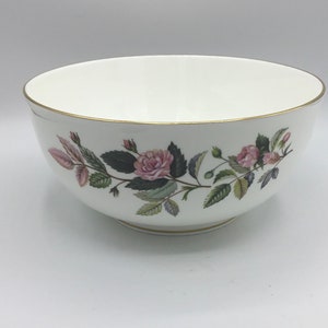 Vintage Wedgwood Hathaway Rose 8&quot; Serving Bowl
