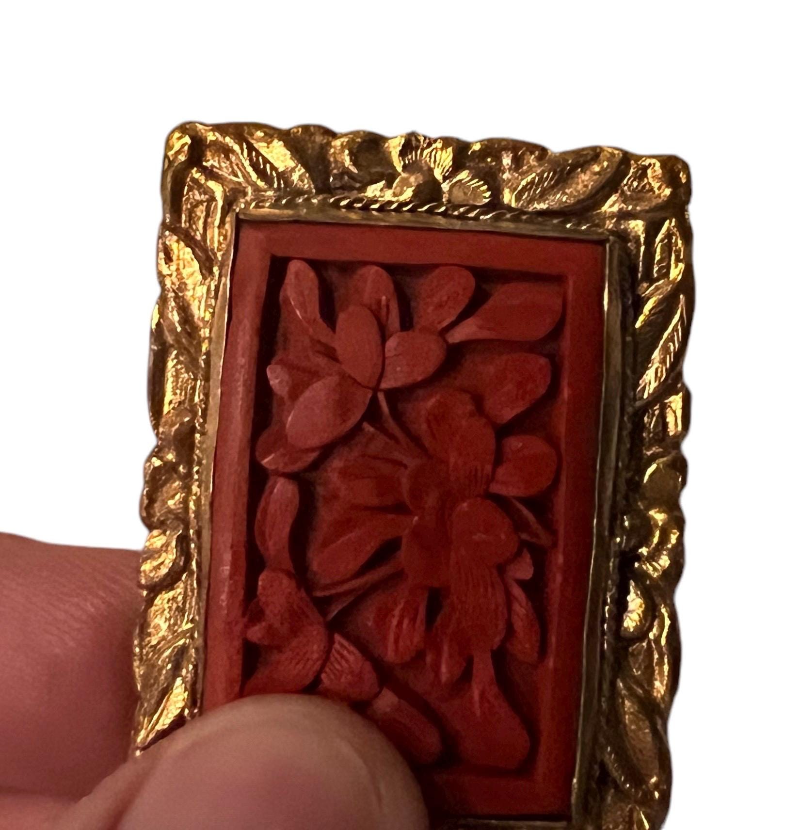 Vintage Red Lacquer Brooch Silver China Carved Lacquer Asian ZZ 21