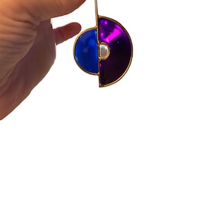 Vintage Fishhook Abstract Dangle Purple and Blue Faux Stained Glass Lucite Clip Earrings AY2