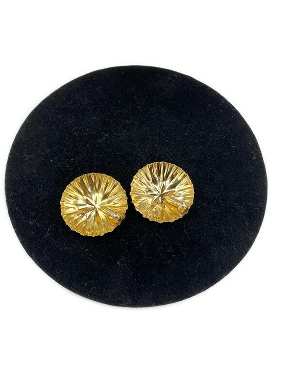 Vintage Gold Plated Oversized Crinkle Button Clip… - image 3