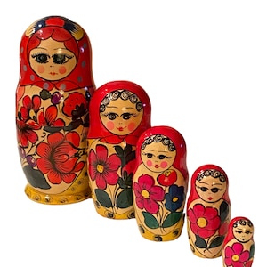 Vtg Matryoshka Russian Hand Painted Wood Babushka Nesting Doll Set