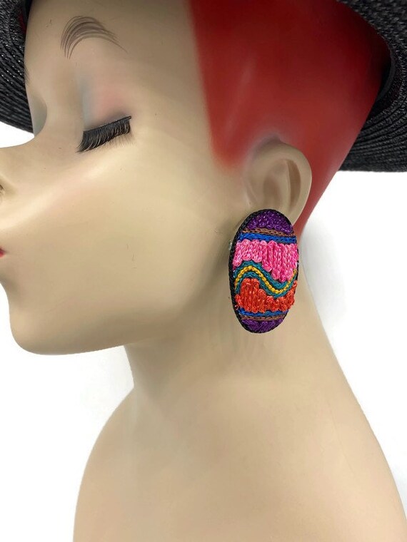 Vintage Oversized Dyed Thread Easter Egg Folklori… - image 1