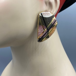 Vintage Pink Brown Gold White Tribal Abstract Chunky Resin over Wood Boho Clip Earrings New Old Stock YY5