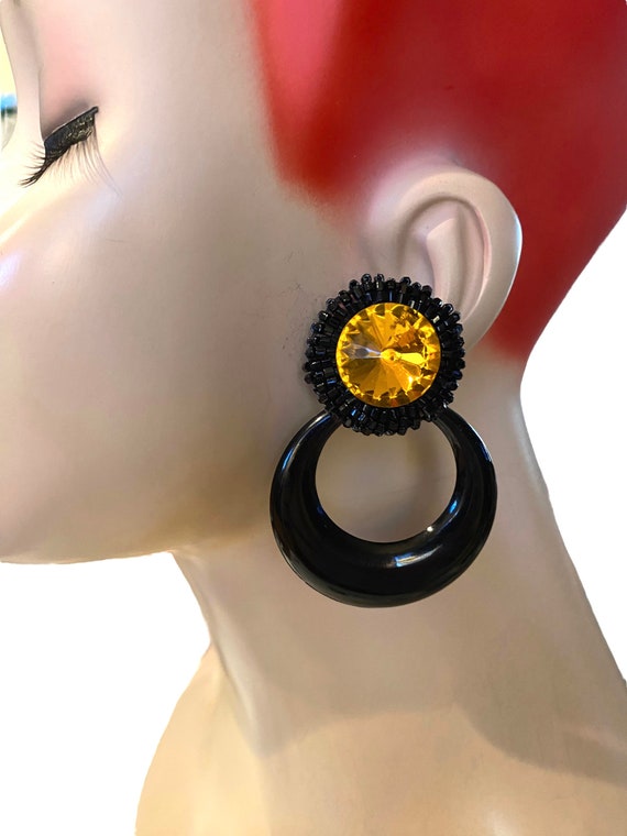 Vintage 1980’s Black Lucite with Oversized Yellow… - image 1
