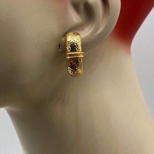 Vintage Gold Band Plated Chunky Huggie Screw Back Clip Earrings Box1s2 New old Stock