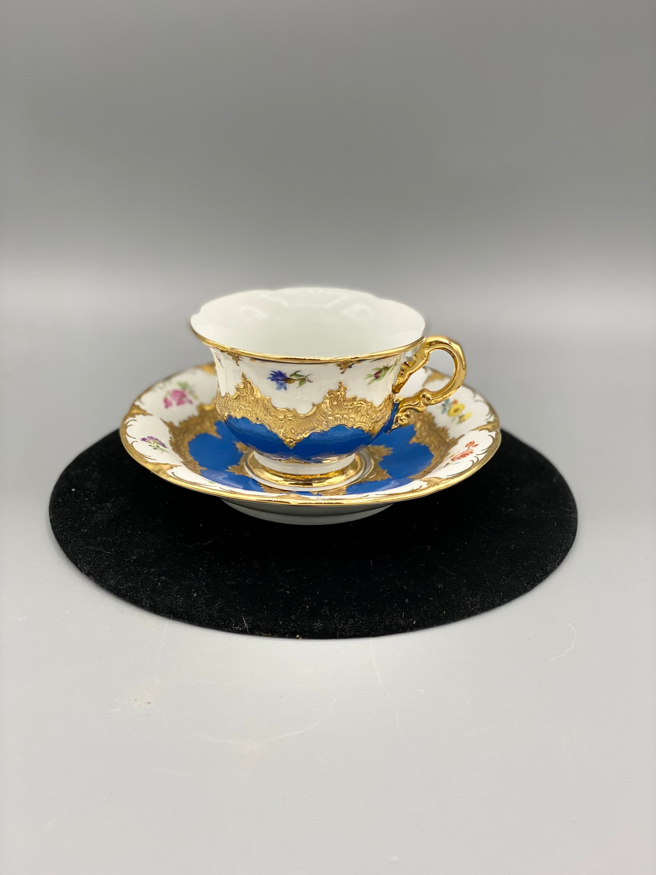 Antique Meissen B Form Porcelain Cup Saucer Set Turquoise Antique Meissen B Form Porcelain Cup Saucer Set Turquoise
